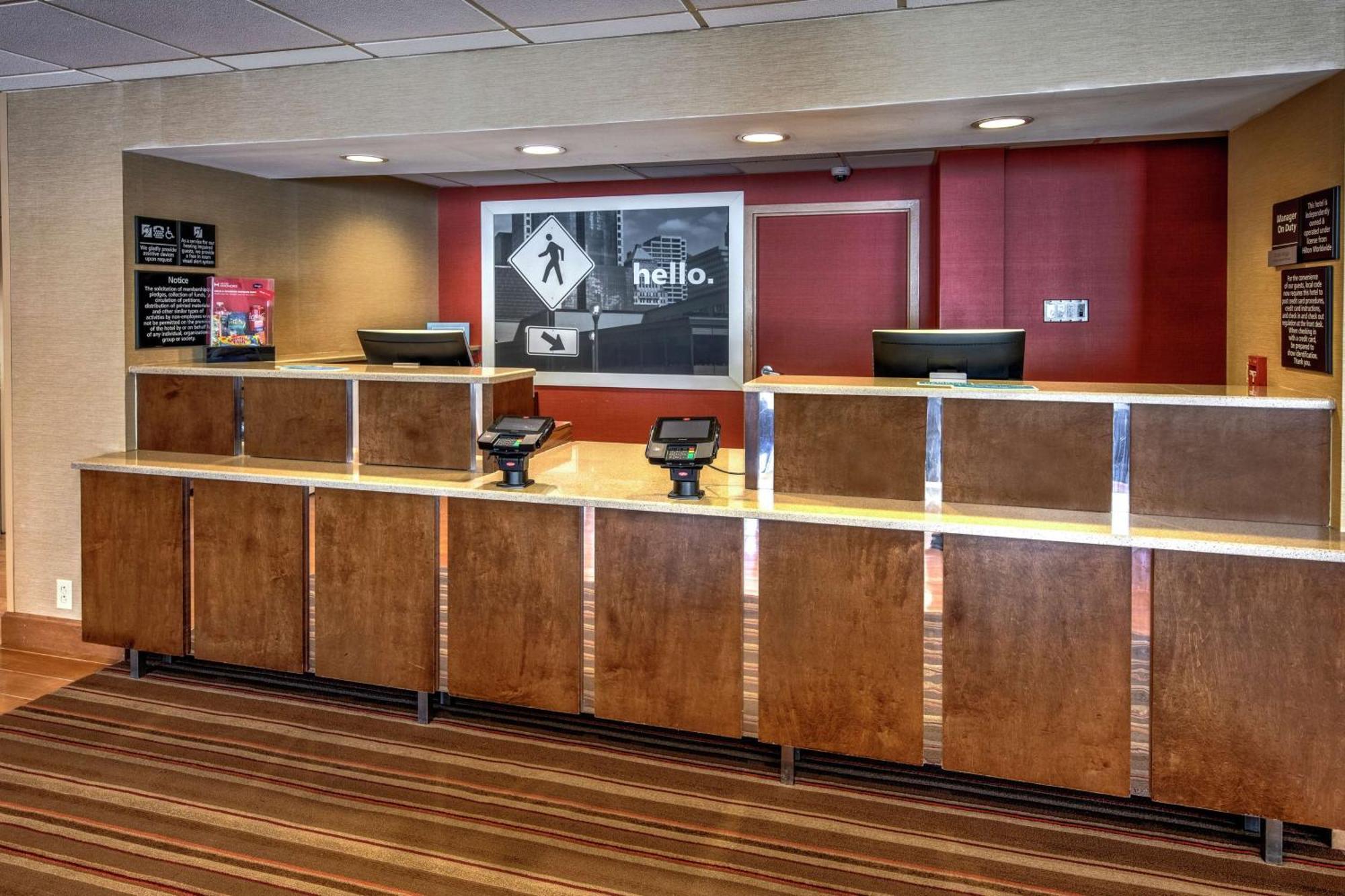 Hampton Inn Raleigh Cary Bagian luar foto