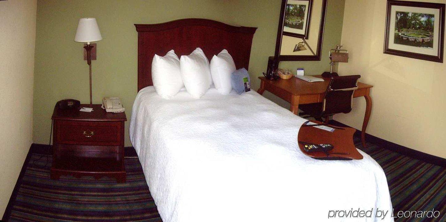Hampton Inn Raleigh Cary Ruang foto