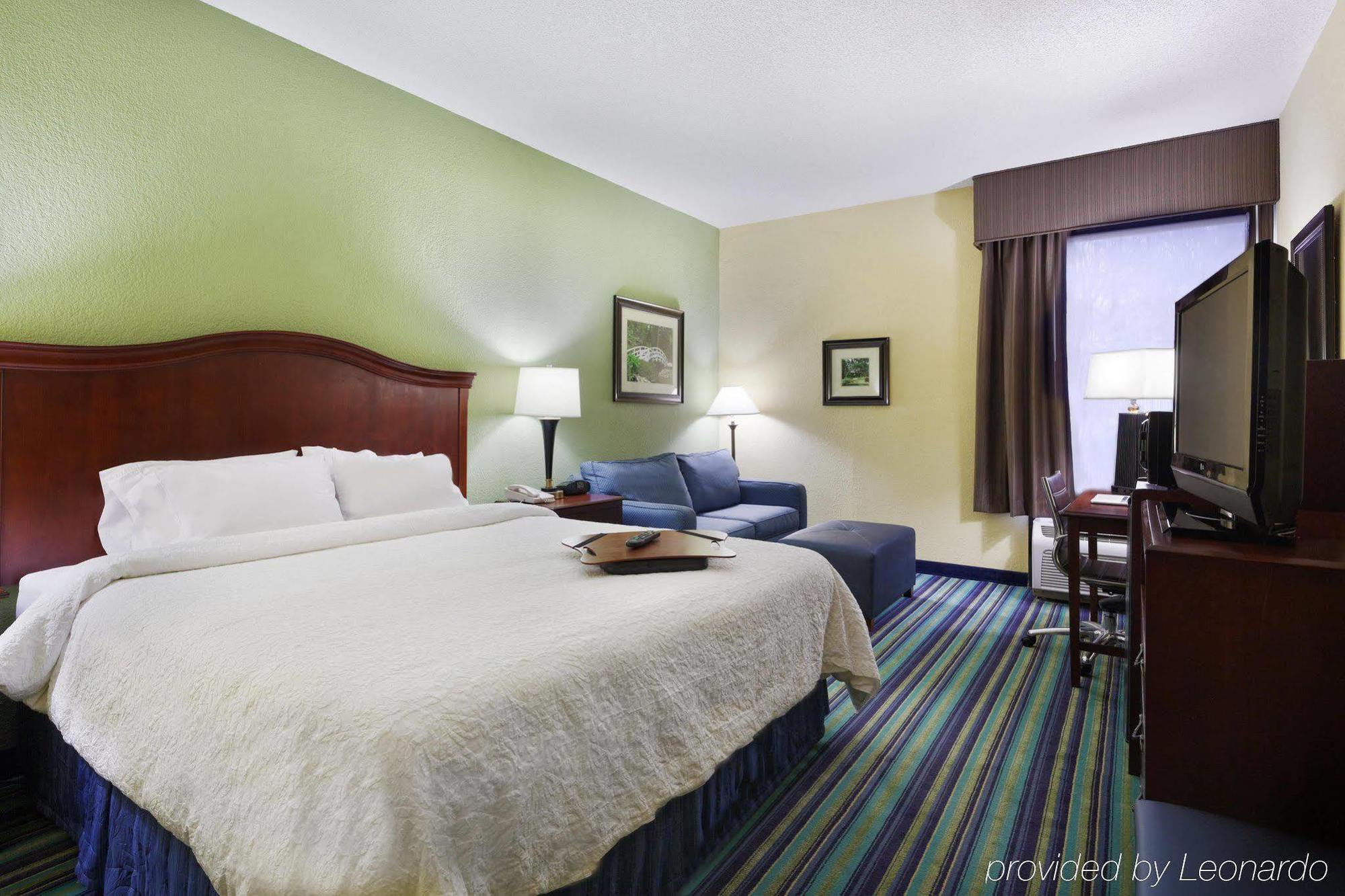 Hampton Inn Raleigh Cary Bagian luar foto