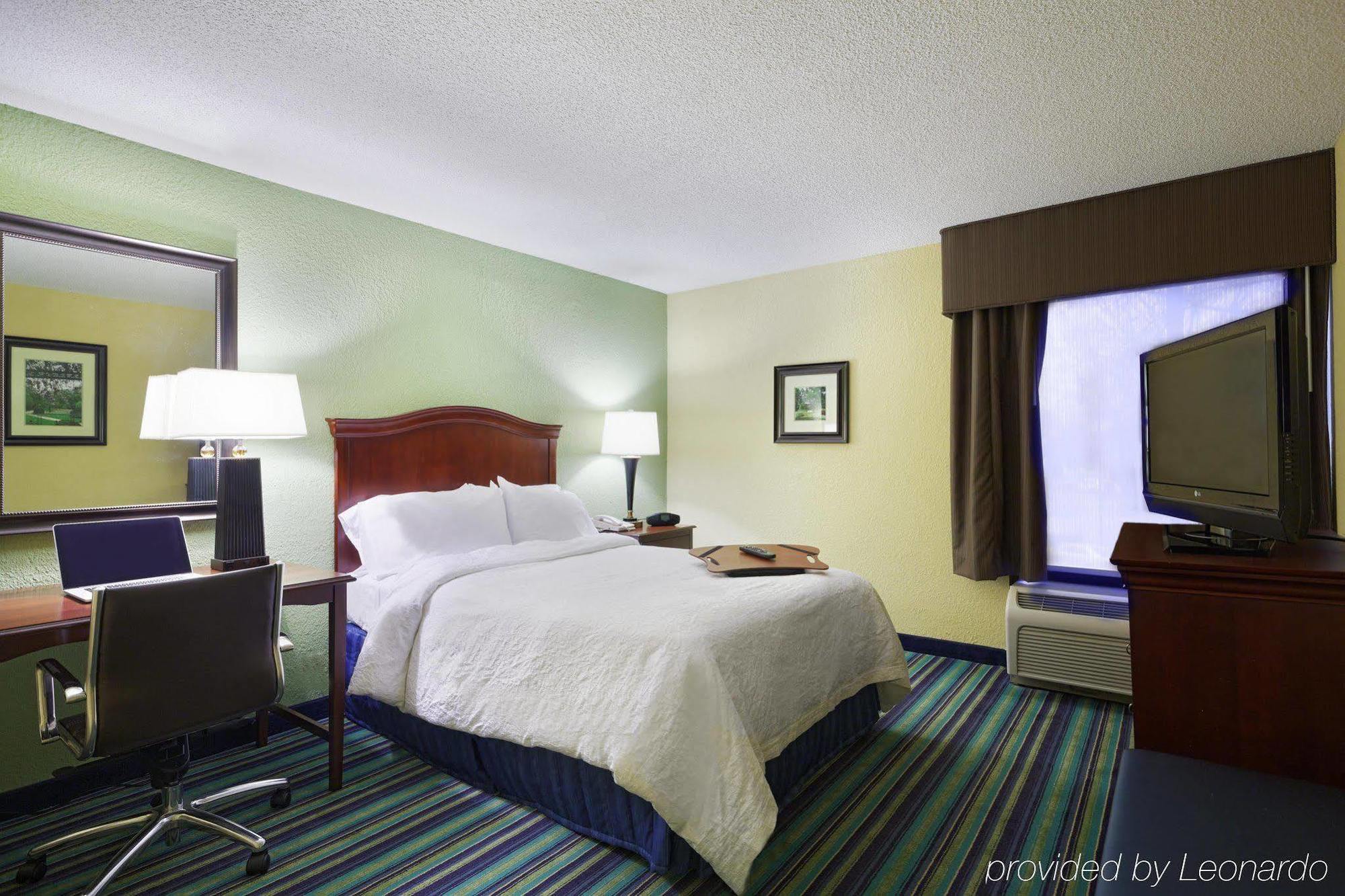 Hampton Inn Raleigh Cary Bagian luar foto