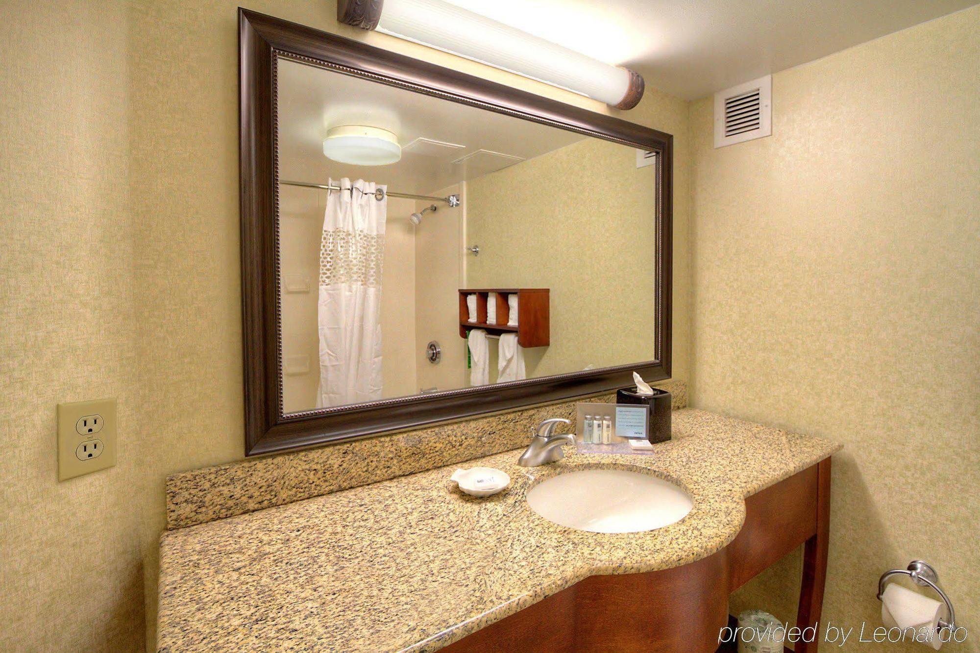 Hampton Inn Raleigh Cary Ruang foto
