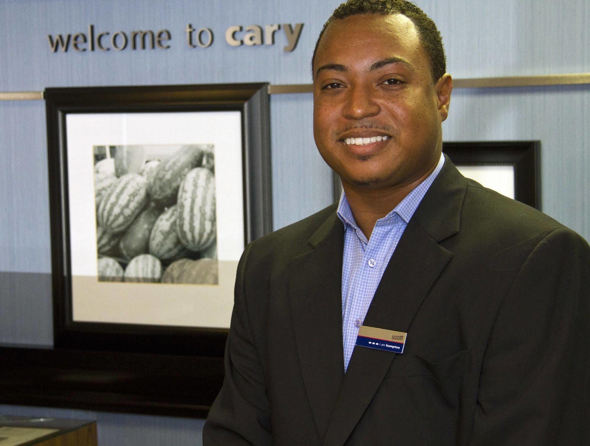Hampton Inn Raleigh Cary Bagian luar foto